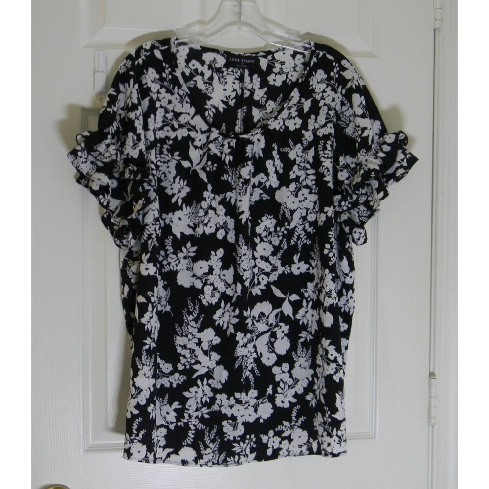 Lane Bryant White Black Floral Top Ruffle Sleeve Feminine Sz 22 EUC